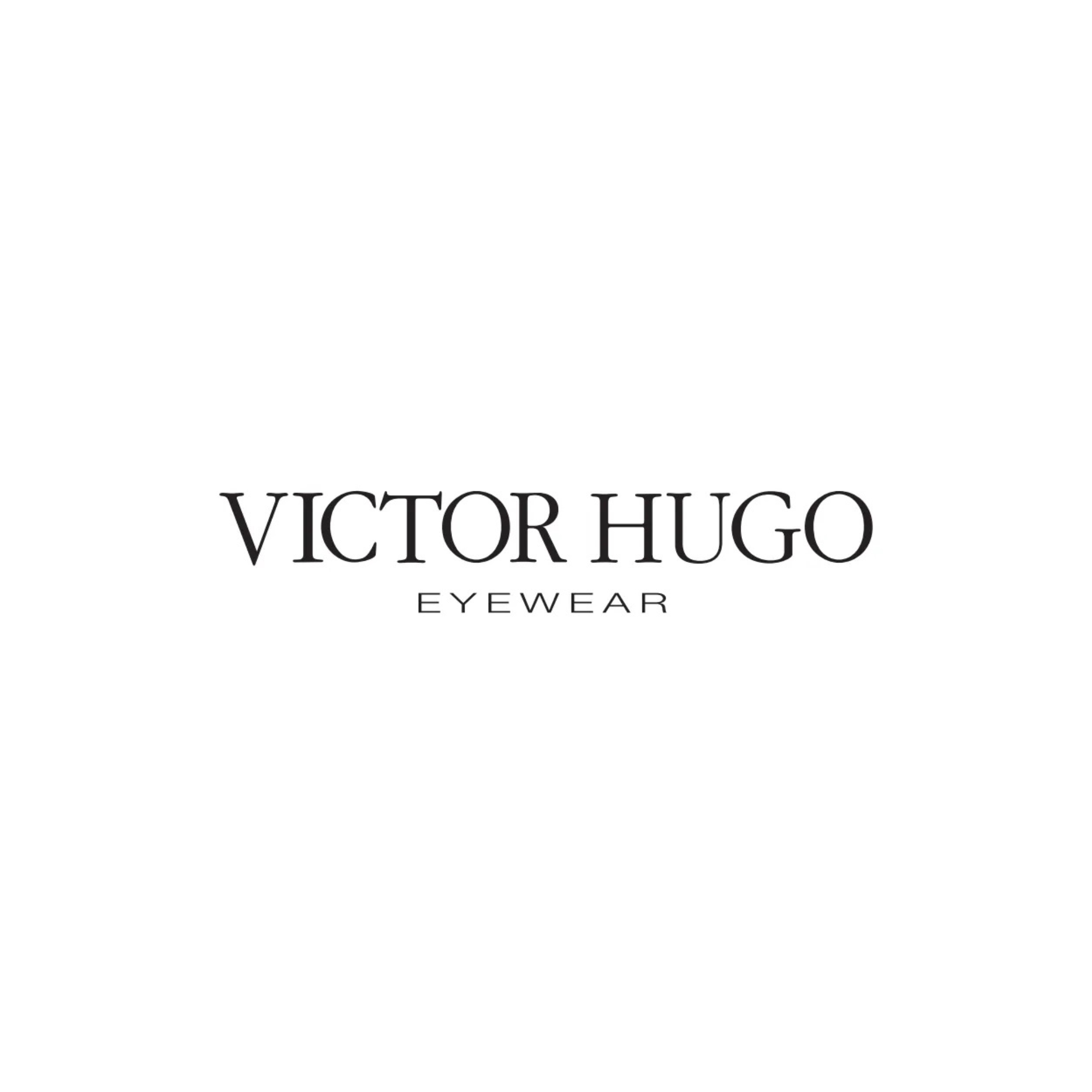 Logo da marca Victor Hugo disponível na May Ótica e Joalheria em Joinville